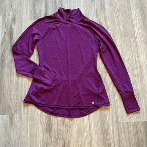 APANA magenta purple long sleeve yoga top.Stretch quality material.New condition